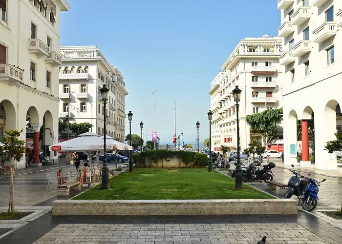 Delmare Aristotelous 7 *